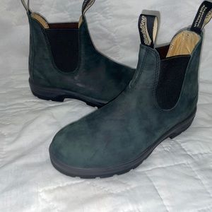 Blundstone, dark green, size 8 men